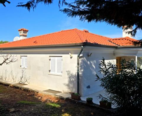 Villa en bord de mer dans la région d'Umag, à vendre - pic 13