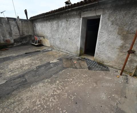  Bâtiment ancien unique dans le centre de Vrsar avec espace de bureau en bord de mer, à vendre ! - pic 35