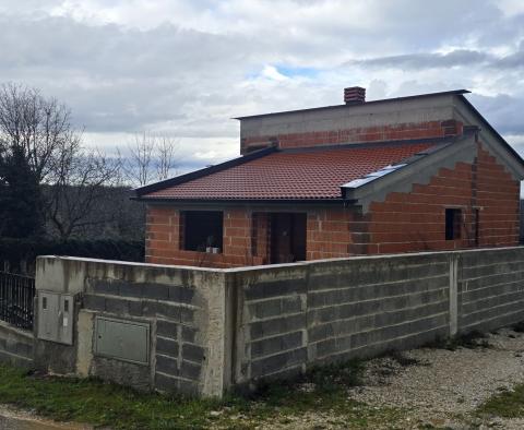 Villa Rakaljban, Marčana, befejezetlen fázisú, eladó - pic 8