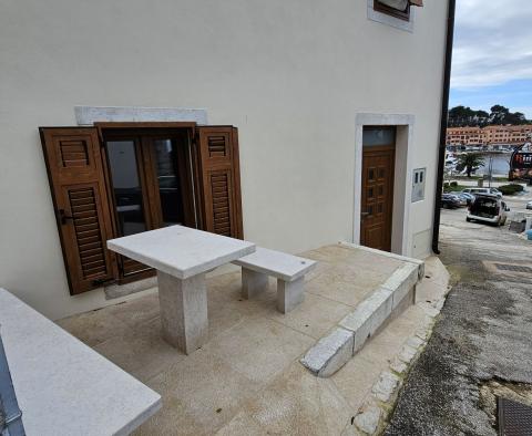 Maison unique à Vrsar avec vue sur la mer, à seulement 50 mètres de la mer, à vendre - pic 4