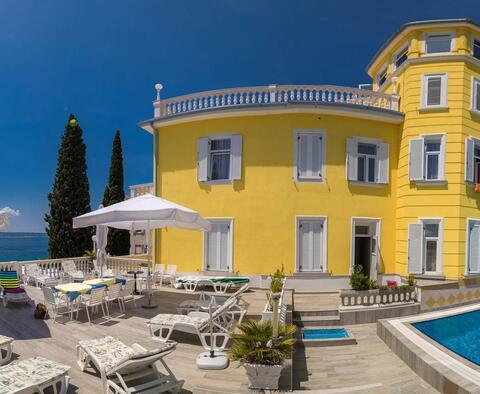 Grand hôtel à Crikvenica, à 45 m de la mer, à vendre - pic 25