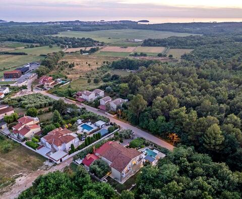 Nagy villa medencével Porečben, eladó - pic 38