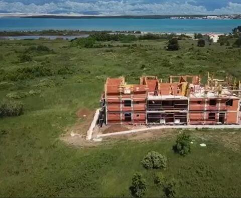 Appartement neuf de haute qualité sur la première ligne de construction vers la mer à Nin, à vendre - pic 15