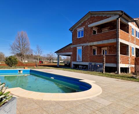 Villa mit Pool im Bau in Labin, zu verkaufen - foto 2