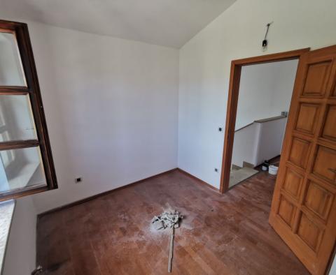  Haus mit Meerblick in Porec, zu verkaufen - foto 17