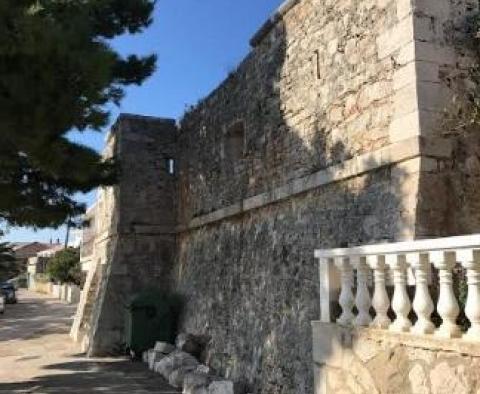 Seafront castello for renovation on Hvar island in Sucuraj - unique and unusual property in Croatia for sale! - pic 4