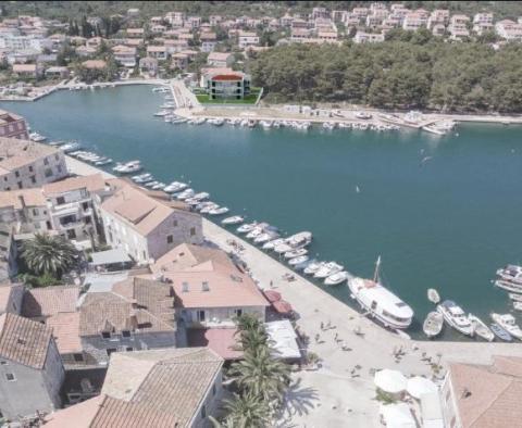 Luxusní zástavba ostrova Hvar přímo u moře - pic 13