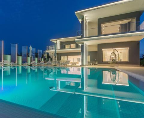 Villa 5***** étoiles ultra-luxe dans la région de Porec à Kastelir - pic 49