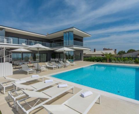 Ultra-luxus 5***** csillagos villa Poreč területén Kastelirben - pic 3