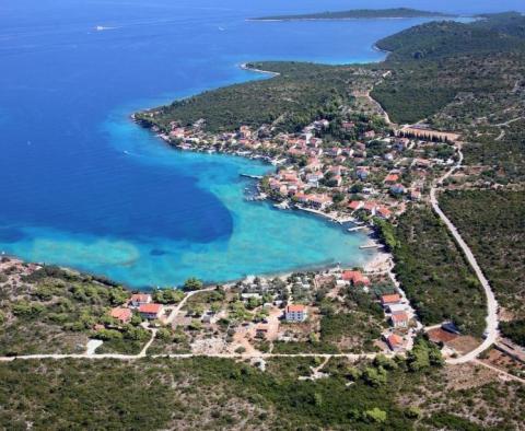 Außergewöhnliches Gebäude direkt am Wasser auf Peljesac neben einem wunderschönen Strand, auf 12.500 m². Landfläche (1,2 ha) - foto 3