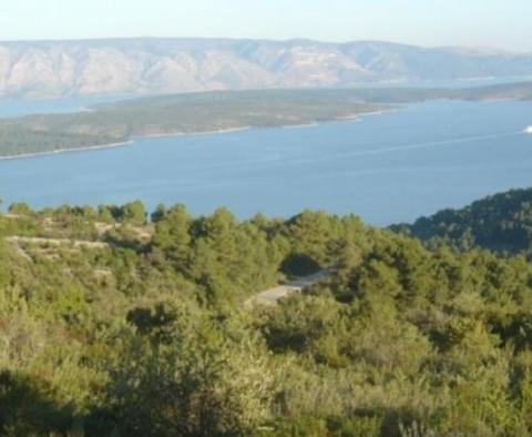 Fantastique terrain à vendre à Hvar 