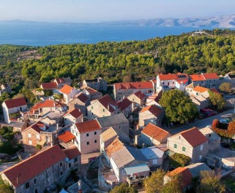 Projet de huit villas mitoyennes et de deux villas indépendantes à Hvar à environ 700 mètres de la mer - pic 2