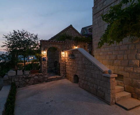 Propriété multifonctionnelle à vendre à Nemira près d'Omis, à seulement 50 mètres de la mer - pic 38