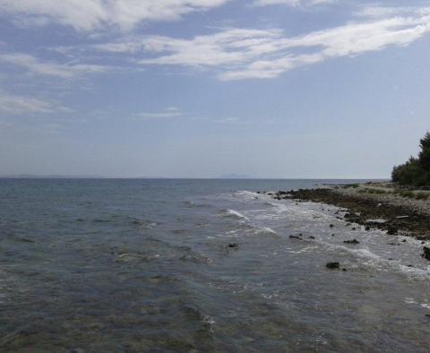 Baugrundstück zum Verkauf auf der Insel Vir, 100 Meter vom Strand entfernt, herrlicher Meerblick - foto 2