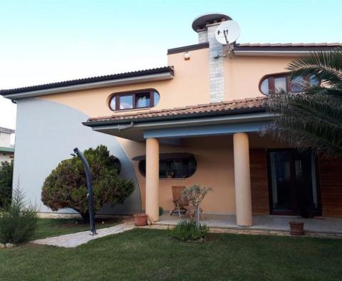 Astonishing solid house in Banjole, Medulin just 300 meters from the sea 