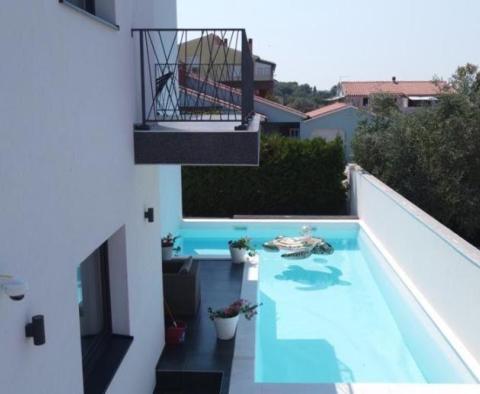 Original newly built villa for sale in Stinjan just 650 meters from the sea - pic 5