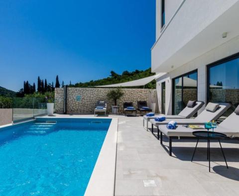 New modern villa in Dubrovnik outskirts on the first line to the sea just 30 meters from the beach - pic 8