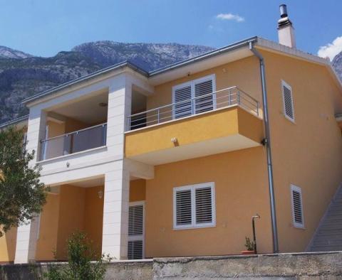 House with sea views on Makarska riviera - pic 14