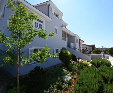 Geräumige Familienvilla mit Meerblick in der Gegend von Pula, in Vinkuran - foto 5