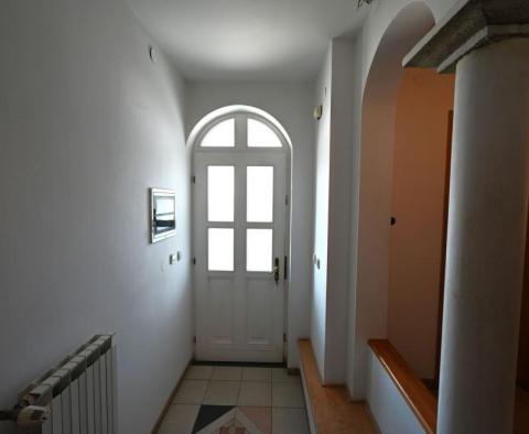 Geräumige Familienvilla mit Meerblick in der Gegend von Pula, in Vinkuran - foto 29