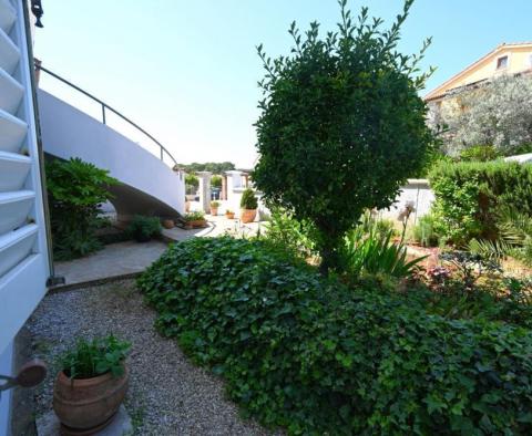 Geräumige Familienvilla mit Meerblick in der Gegend von Pula, in Vinkuran - foto 100