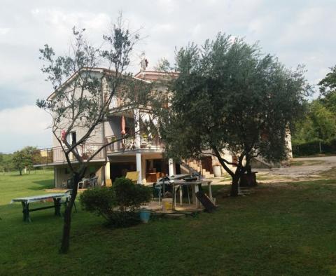 Large estate in Katoro area of Umag just 500 meters from the sea, land plot of 7357 sq.m. - pic 4