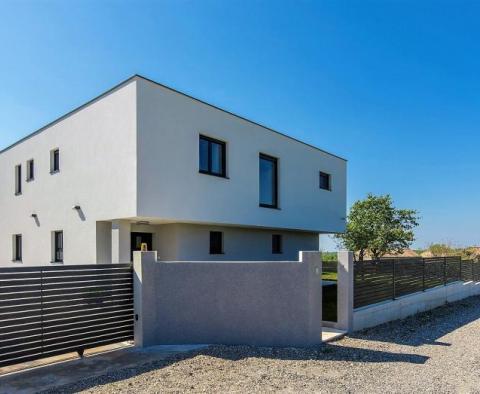 Bright looking villa with swimming pool in Marčana - pic 2