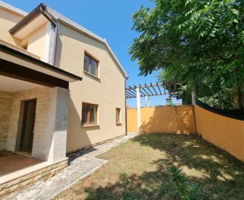 Second part of double house for sale in Kaštelir - pic 2