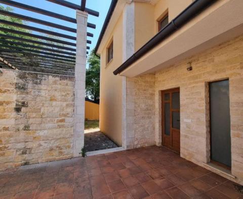 Second part of double house for sale in Kaštelir - pic 6