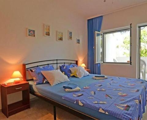 Apart-Haus mit Swimmingpool und 6 Apartments in erster Meereslinie auf Mali Losinj - foto 24