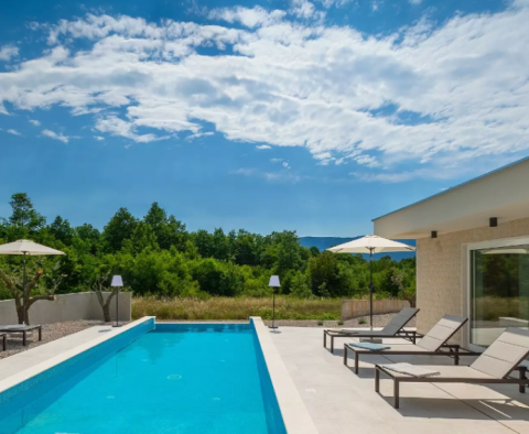 Villa bien pensée avec piscine dans le quartier de Labin, le rêve de René Descartes - pic 28