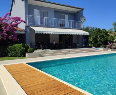 Family villa in Štinjan, Pula just 1 km from the sea 