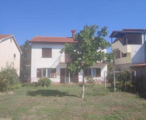 House for sale in Valdebek district of Pula - pic 2