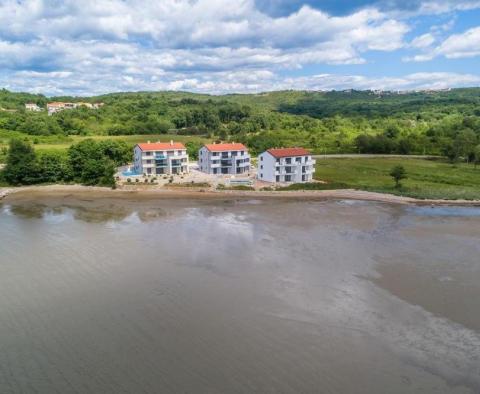 Neues Penthouse am Wasser mit 4 Schlafzimmern in Cizici direkt am Strand, Residenz mit Pool - foto 4