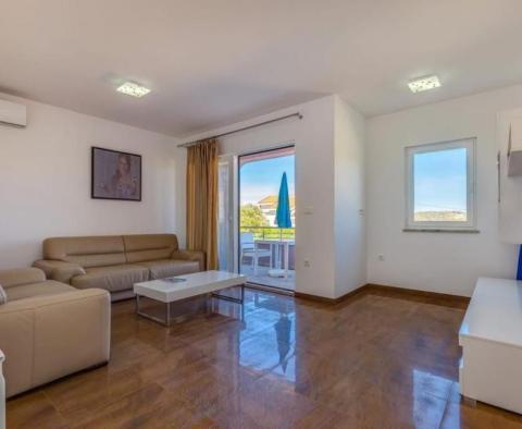 Luxusvilla mit 7 Schlafzimmern und 4 Apartments mit Meerblick, Rab - foto 12