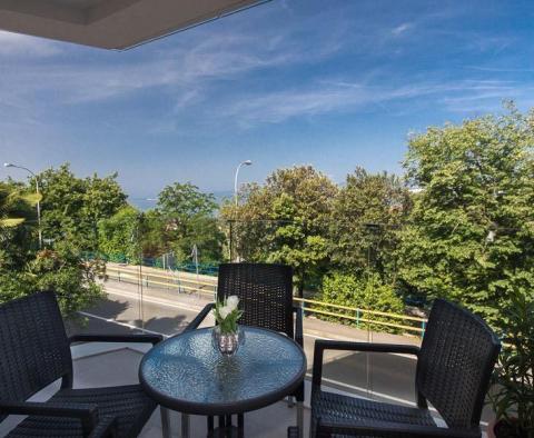 Willa z 6 apartamentami, panoramicznym widokiem na morze i basenem, Opatija - pic 38