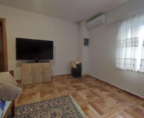 Dom z 3 apartamentami na sprzedaż w Kavran, Marčana - pic 7