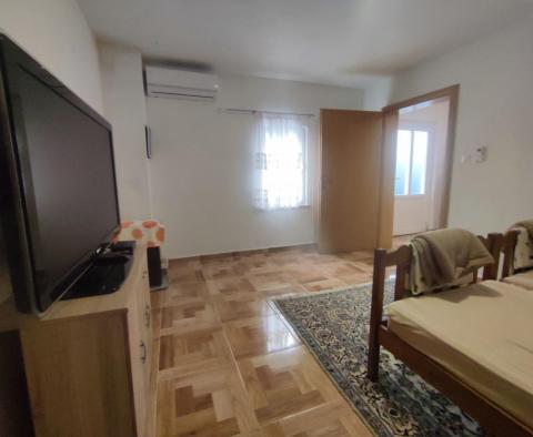 Dom z 3 apartamentami na sprzedaż w Kavran, Marčana - pic 8