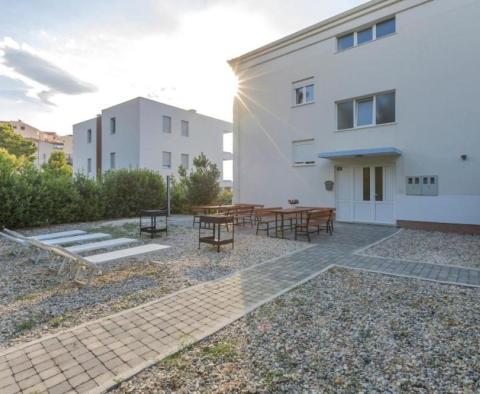 Super-Immobilie in Podstrana mit Meerblick, Swimmingpool und 8 Apartments - foto 43