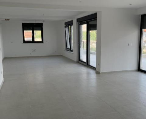 Nový byt v Matulji nad Volosko, 3 ložnice - pic 4