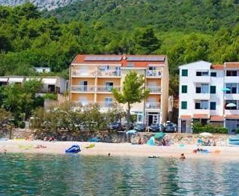 Tolles Apart-Haus am Wasser mit 16 Apartments an der Makarska Riviera - foto 2