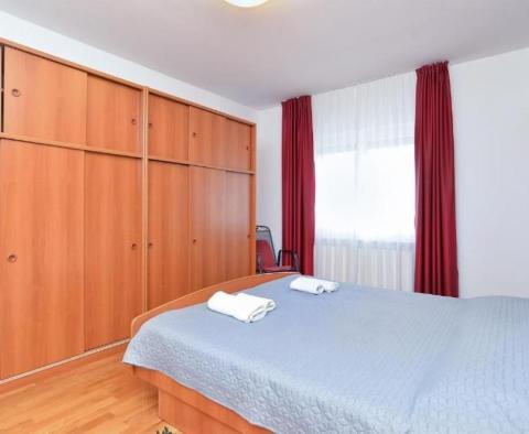 Dom apartamentowy z 4 apartamentami na sprzedaż w Zambratija, Umag, z widokiem na morze, zaledwie 400 metrów od morza - pic 16