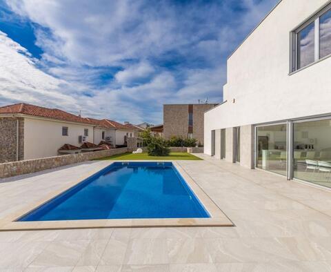 Impressive modern villa in Krk with breathtaking sea views - pic 5