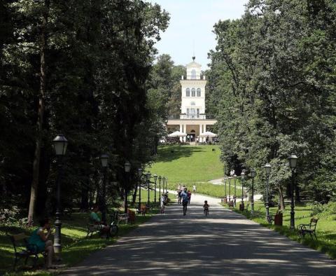 Urbanizovaná půda v oblasti Maksimir v Záhřebu - pic 2