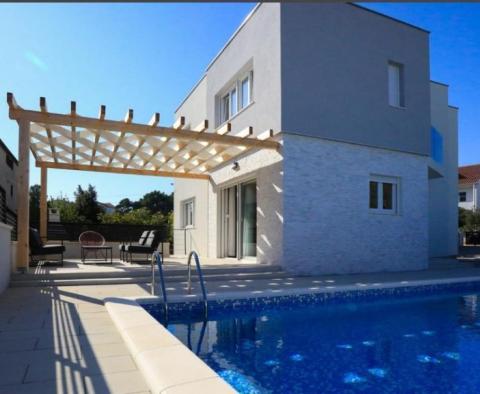 New built villa in Brodarica with swimming pool and sundeck area just 300 meters from the sea 