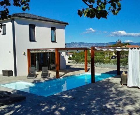 Modern villa with swimming pool and large garden in the center of the island Krk - pic 2