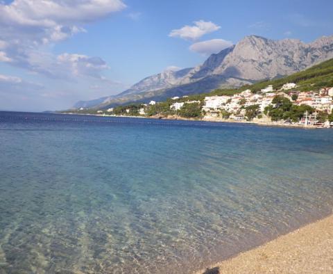 Propriété de deux appartements à Baska Voda avec une vue magnifique sur la mer, à seulement 50 mètres de la mer - pic 20