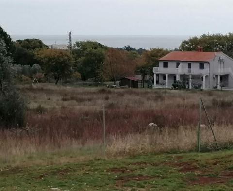 Terrain à bâtir unique à Porec avec possibilité de commencer la construction immédiatement - pic 5