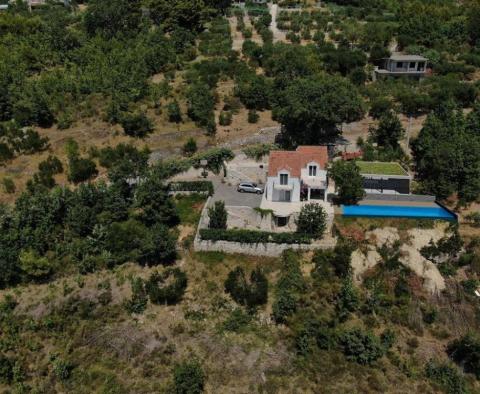 Csodálatos elszigetelt villa Jesenicében, az Omis riviérán - pic 9