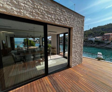 Modern villa in a brand-new waterfront complex in Sibenik area - pic 9